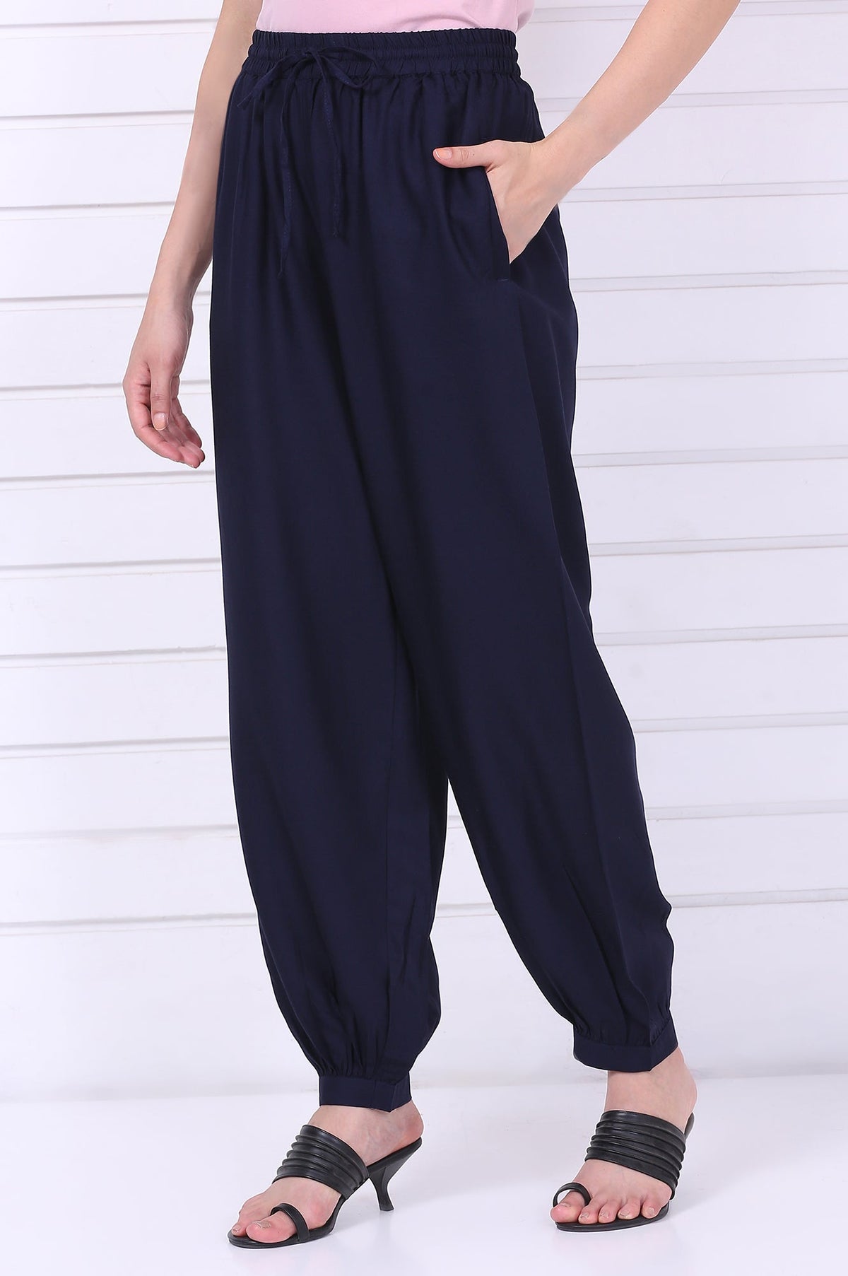 Elleven Women's Navy Blue Solid Loose Fit Cropped Dhoti Pants