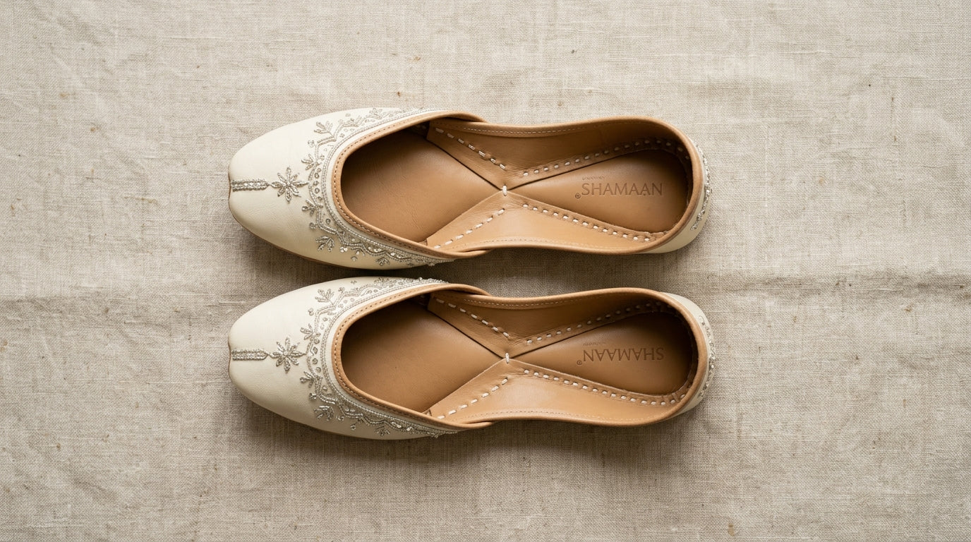 Womens Ivory Juttis