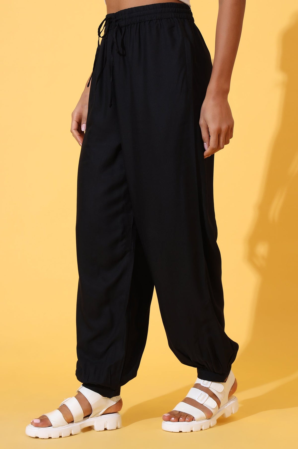 Elleven Women's Black Solid Ankle Length Rayon Harem Pants