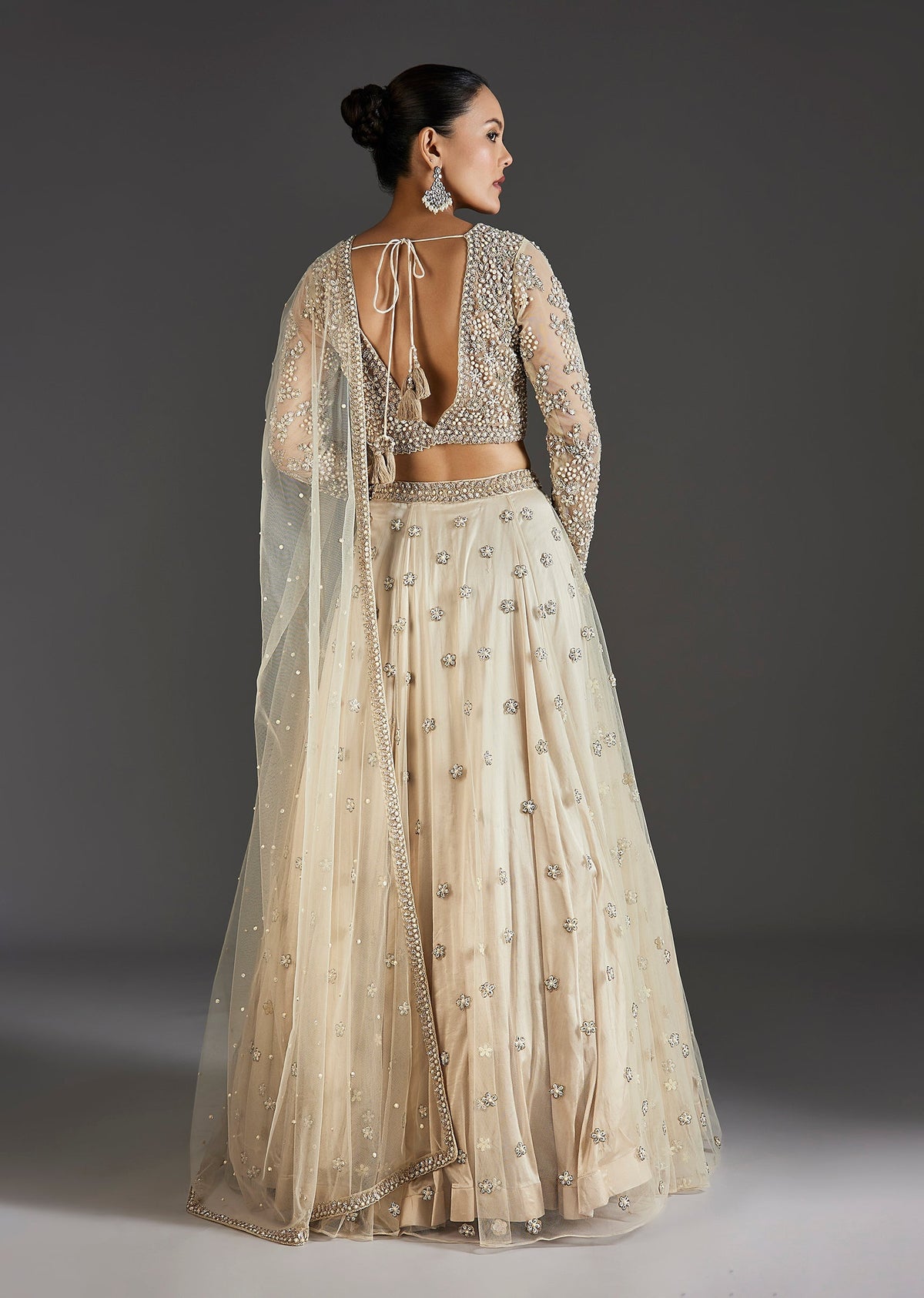 Off White Glamour With Modern Sparkle