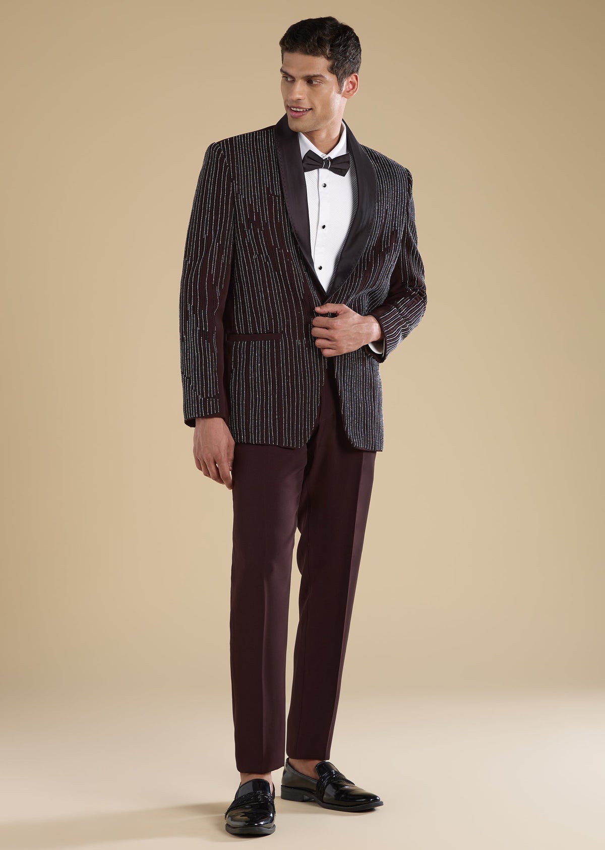 Wine Embellished Tuxedo Set With Bow Shirt And Trousers